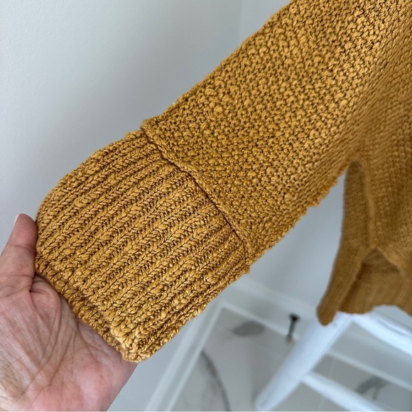 Rip Curl Mustard Crew Neck Sweater with Ribbed Texture Size Small - Picture 3 of 9